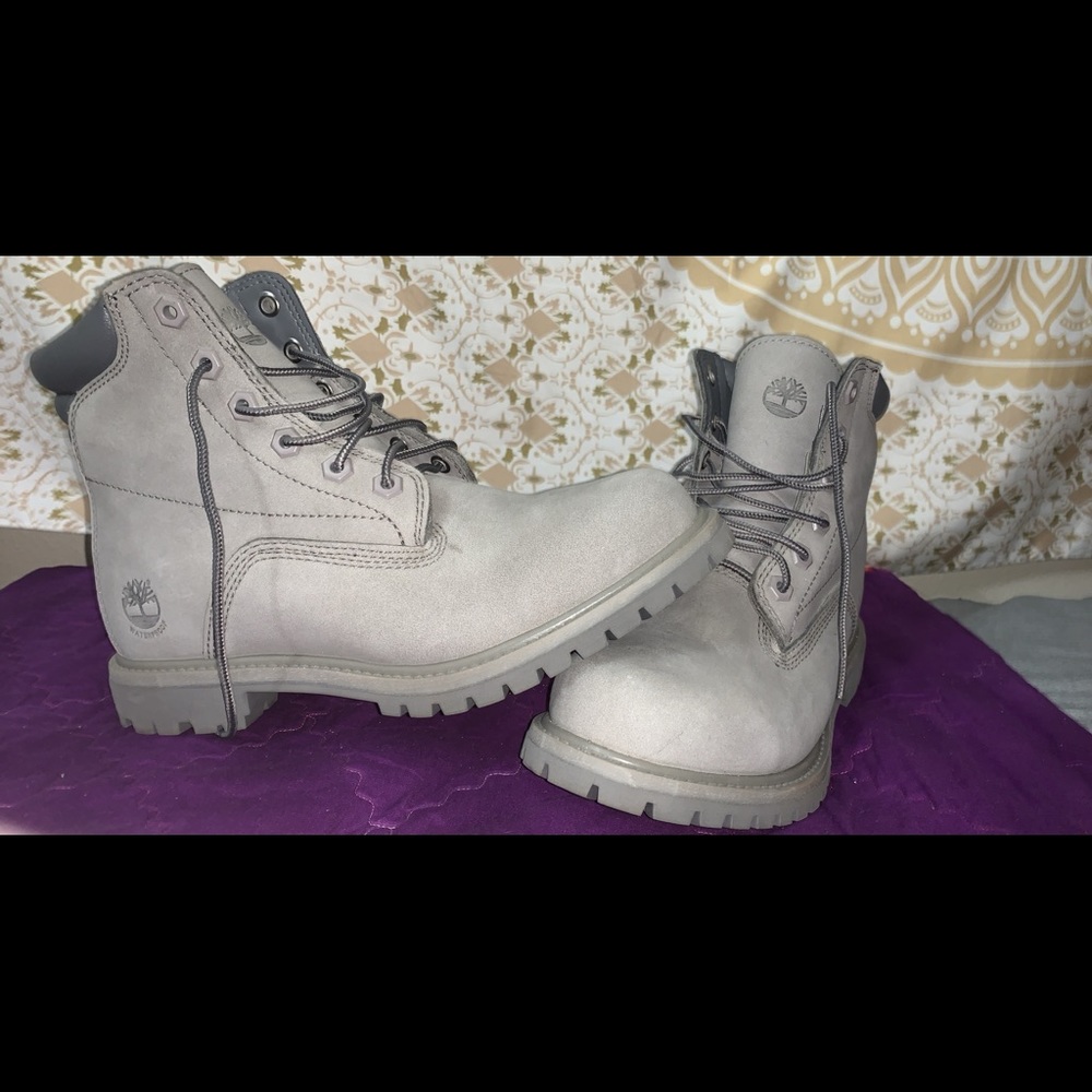 Light Grey Women’s Timberlands